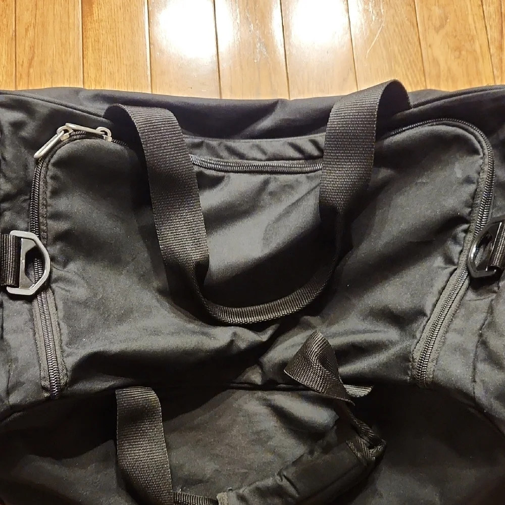 Nike Black Duffel Bag for Men W10 X L19